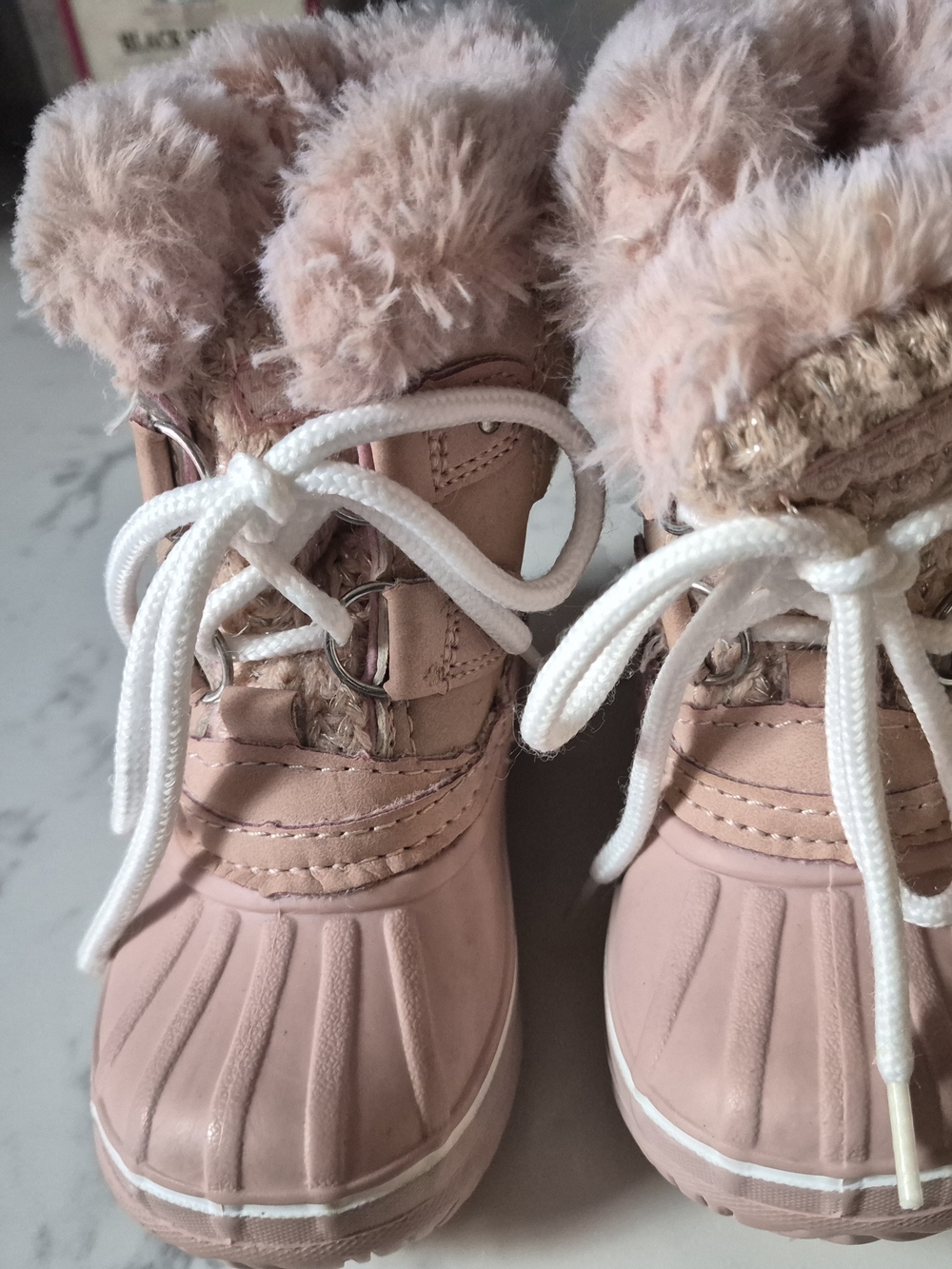 London Fog Collection Girls Light Pink & White Faux Fur Winter Boots Size 5